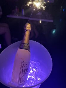 モモブログ お酒ください🥹