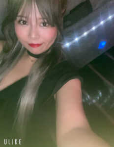 エマブログ 髪色暗めにするよ💕21時🕘から