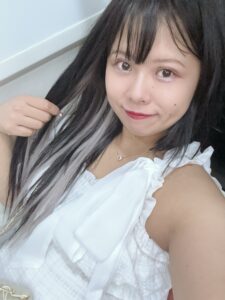エマブログ NEWHAIR✂️💕