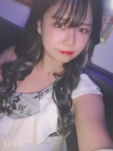 エマブログ 22時半からおるょ🩵💜
