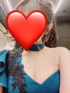 モナカブログ しゅっ‎𖤐 ̖́-‬