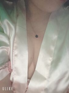 エマブログ ピンクバスローブ💕