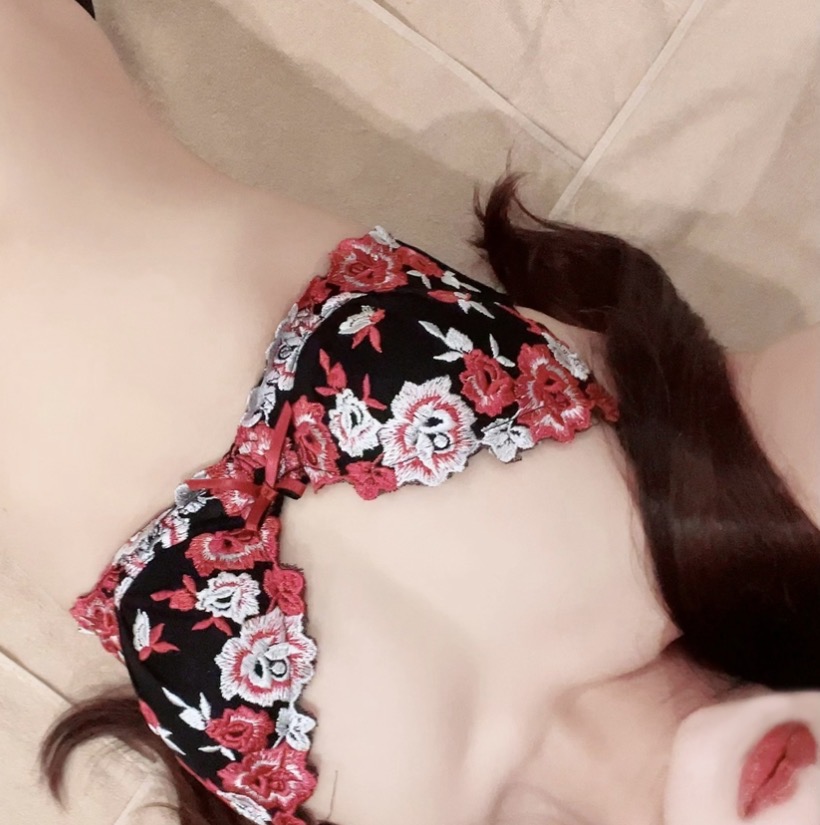 エリナブログ 02.10 - 新橋 セクキャバ おっパブ いちゃキャバ WRAITH レイス